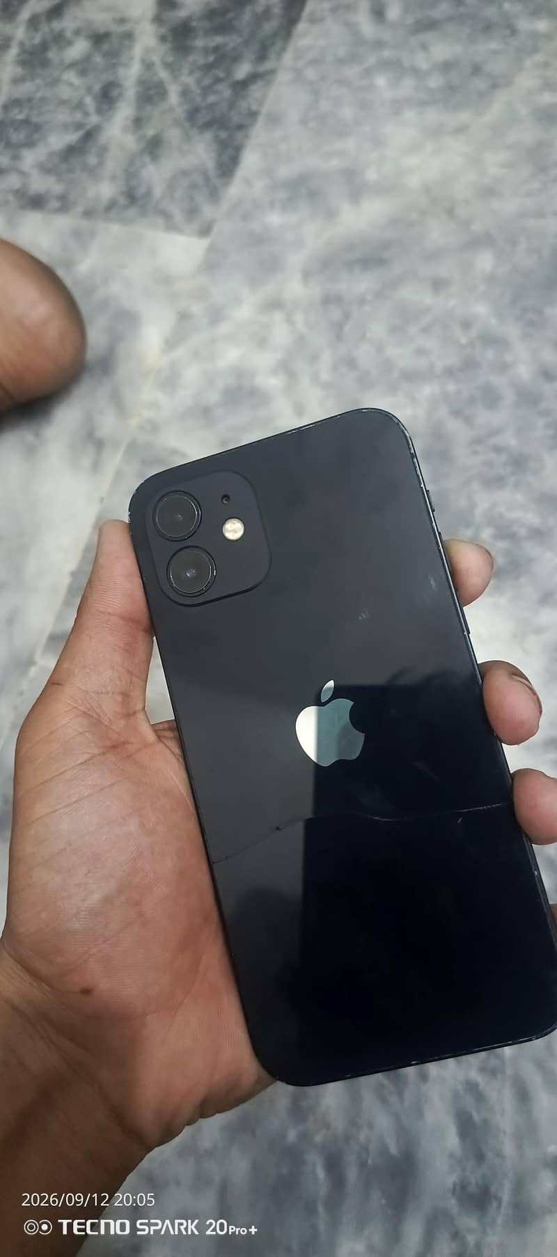 Apple iPhone 12 2