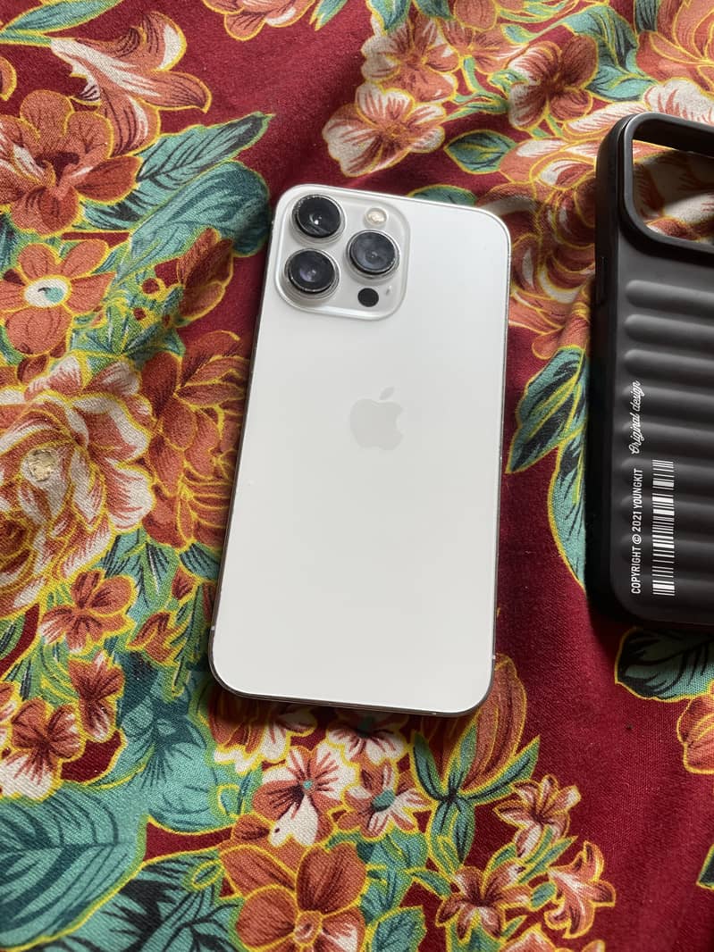 Apple iPhone 13 Pro 6