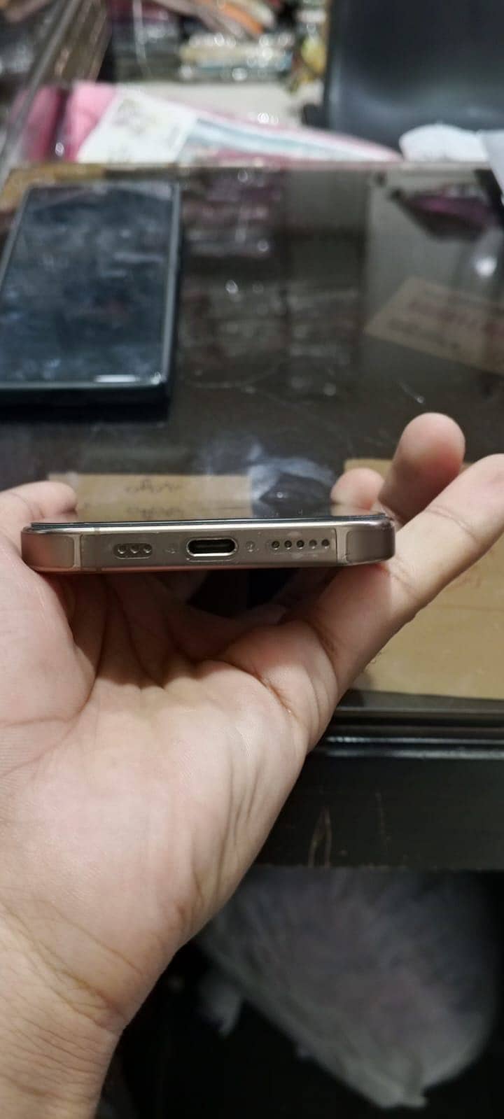 Apple iPhone 16 Pro 4