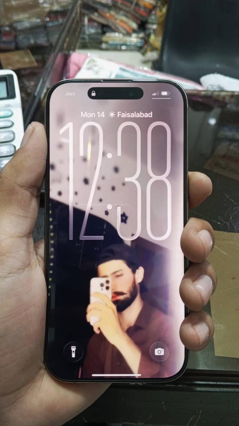 Apple iPhone 16 Pro 5