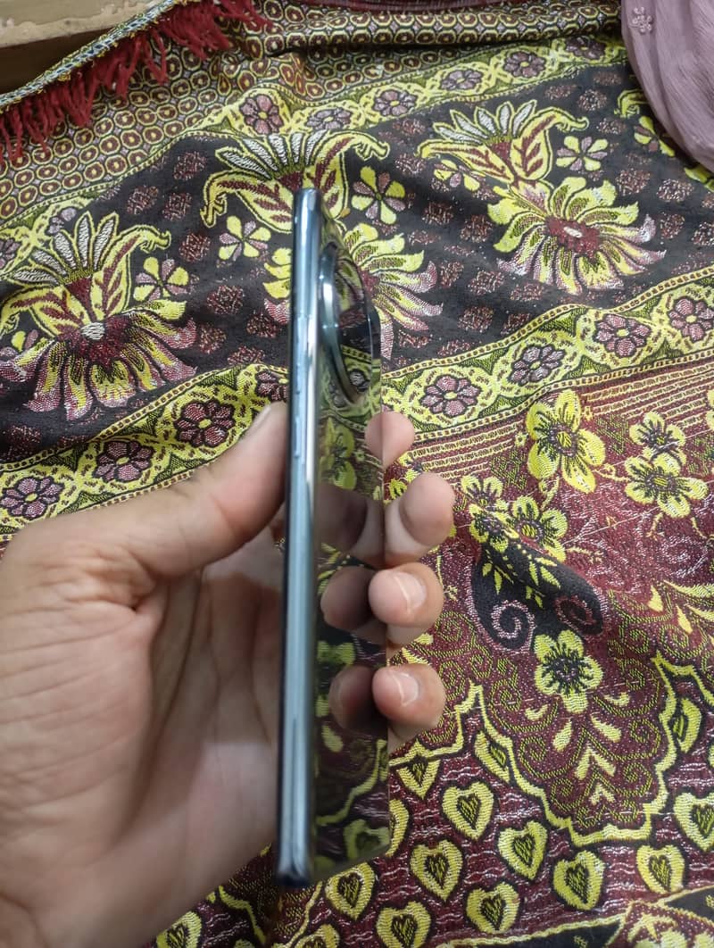 Tecno Spark 20 Pro Plus 3