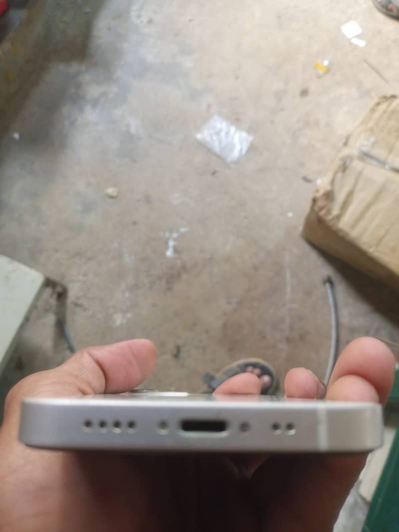 Apple iPhone 12 mini 6
