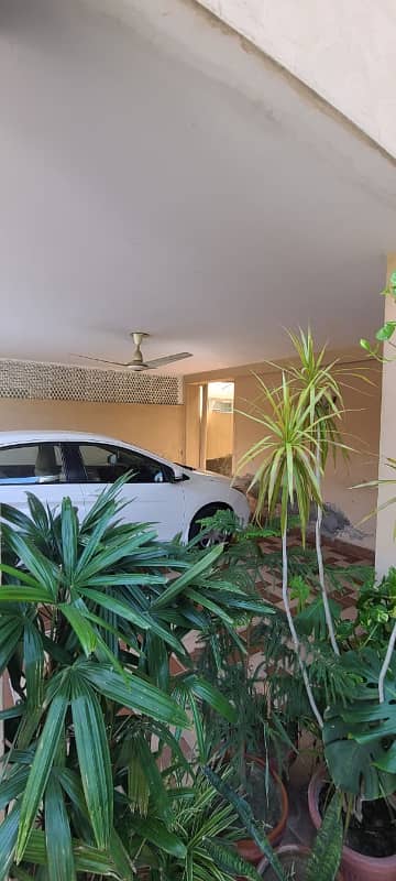 10 Marla Brand New House For Sale In Askari 10 Lahore | Near Park