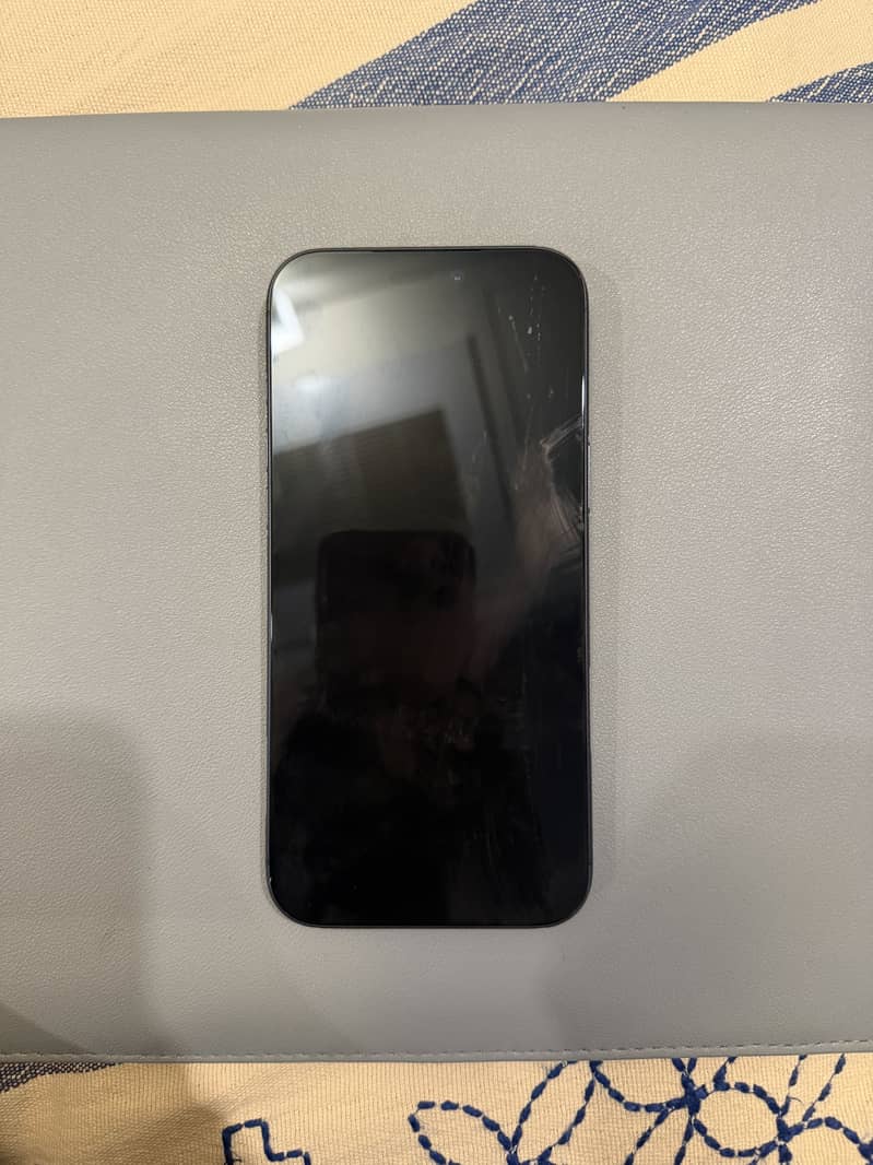Apple iPhone 17 Pro Max 3