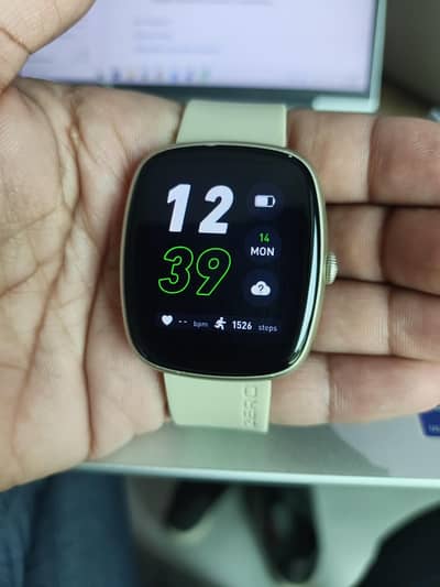 Zero Qube Smart Watch( 2 month used)