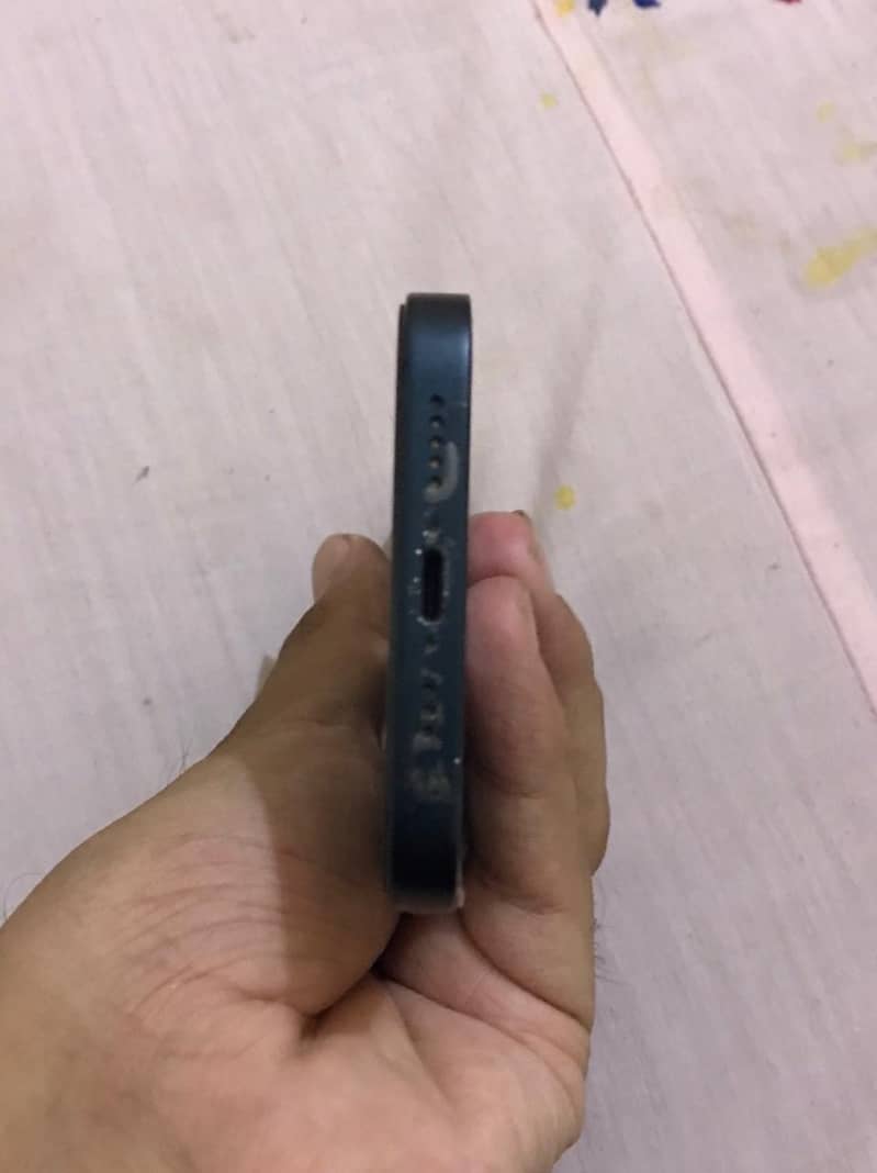 Apple iPhone 13 3