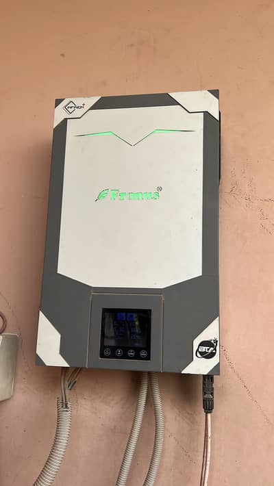 Solar inverter 4 batteries 10 panels
