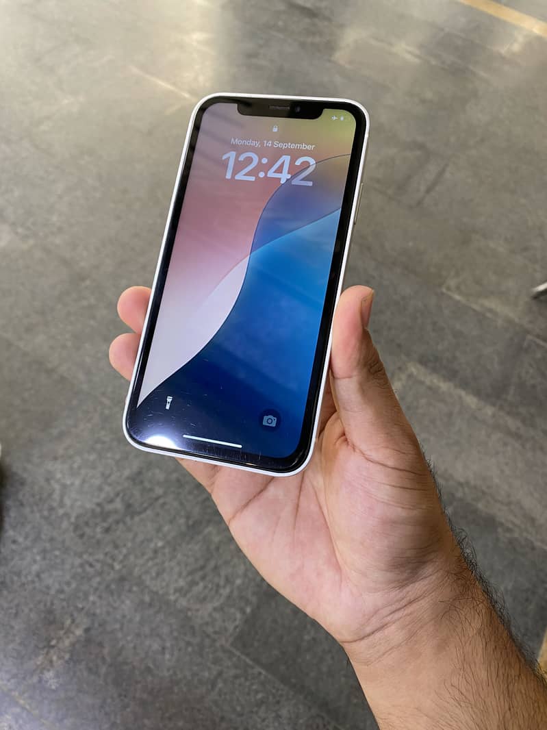 Apple iPhone XR 1