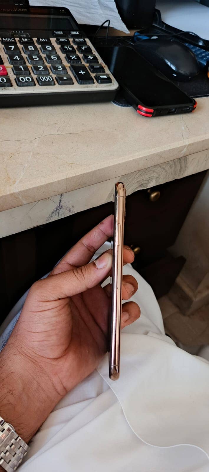 Apple iPhone 11 Pro Max 2