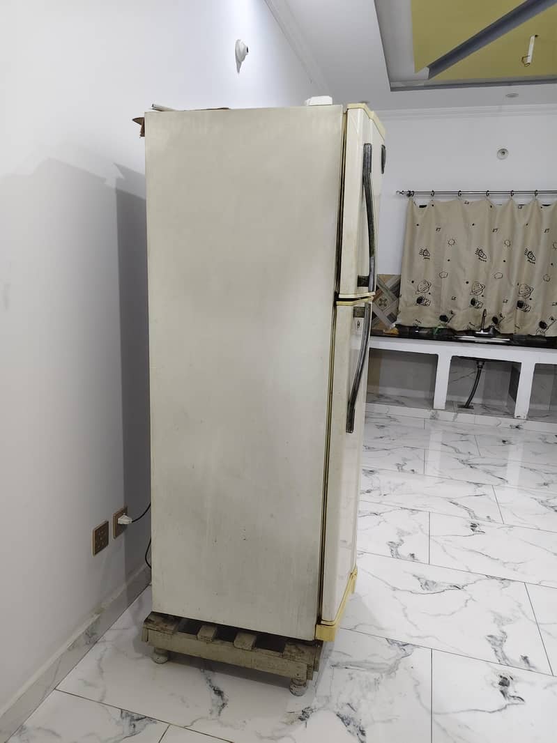 Waves Double-Door Refrigerator 1