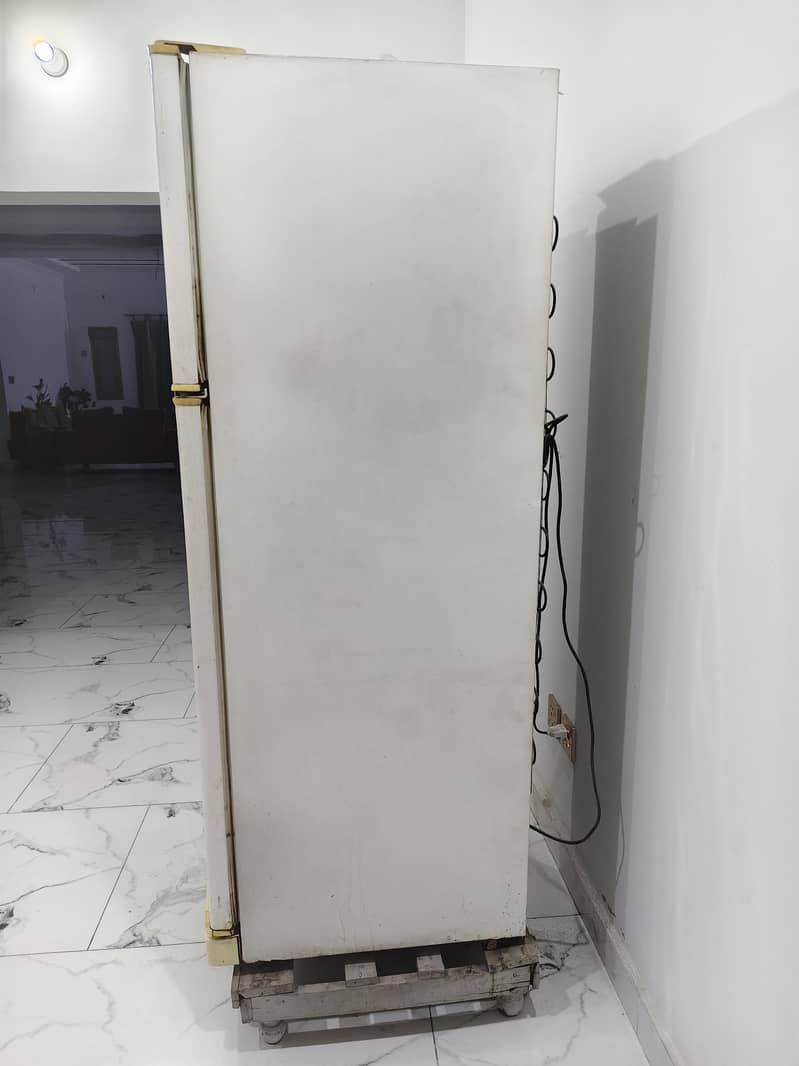Waves Double-Door Refrigerator 2