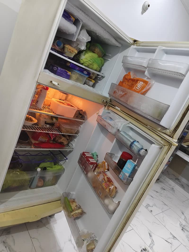 Waves Double-Door Refrigerator 6