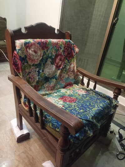 5 seater comfortable Sofas For Sell kami peshi ho jaiyge