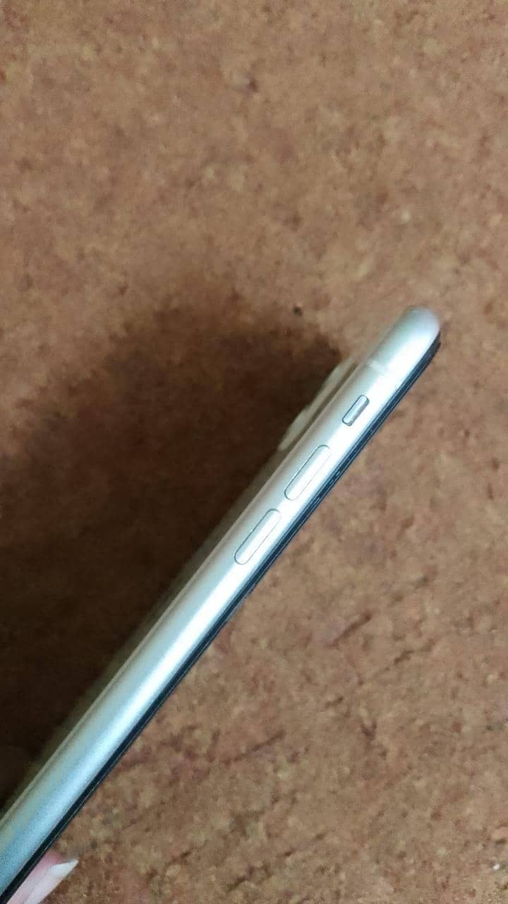 Apple iPhone 11 2