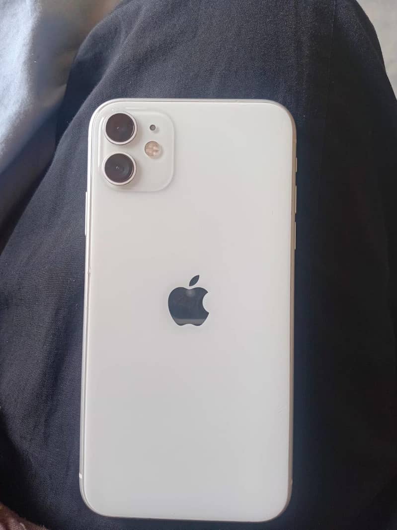 Apple iPhone 11 3