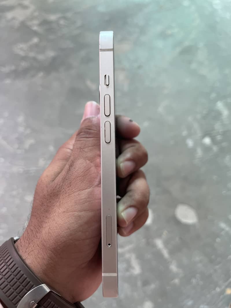 Apple iPhone 14 6
