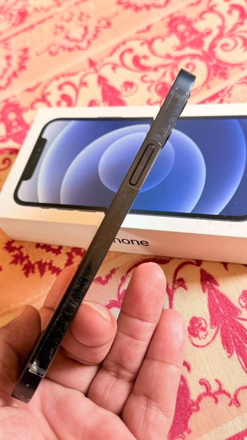 Apple iPhone 12 2