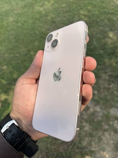 Apple iPhone 13