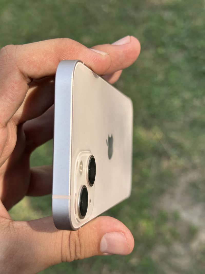 Apple iPhone 13 3