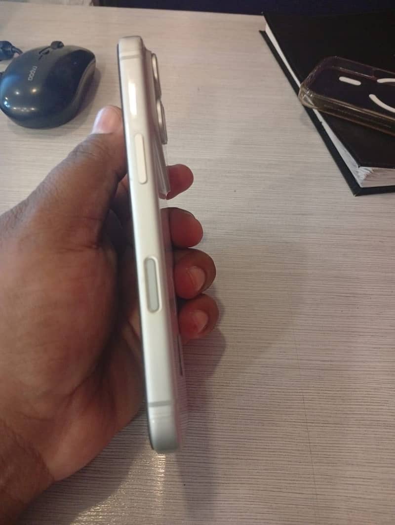 Apple iPhone 17 Pro 1
