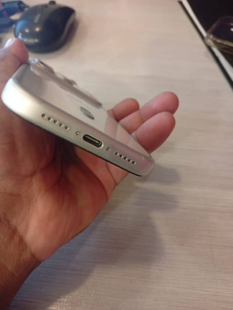 Apple iPhone 17 Pro 4