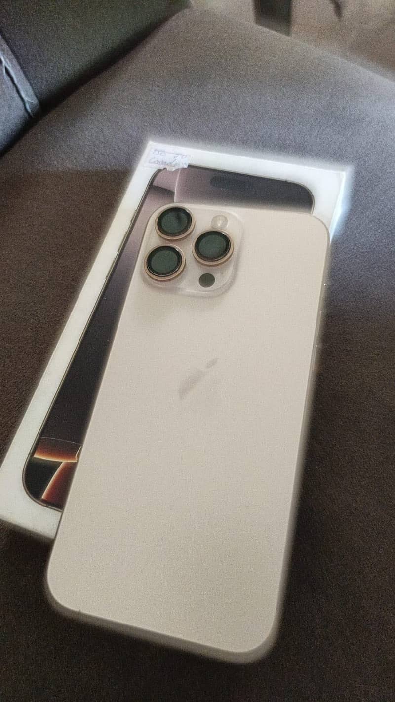 Apple iPhone 16 Pro Max 6