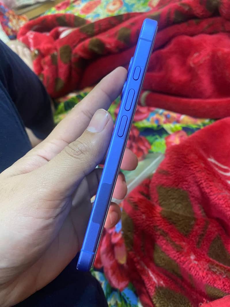 Apple iPhone 16 1