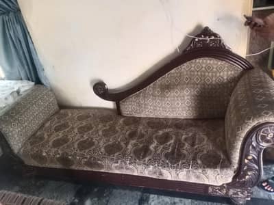 deewan for sale.