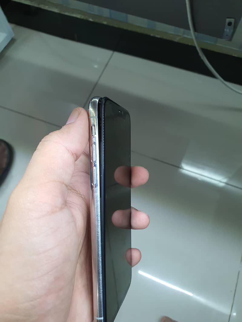 Apple iPhone X 1