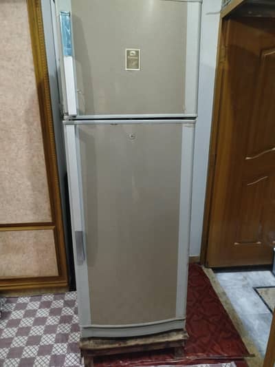 Dawlance Medium Size Refrgerator
