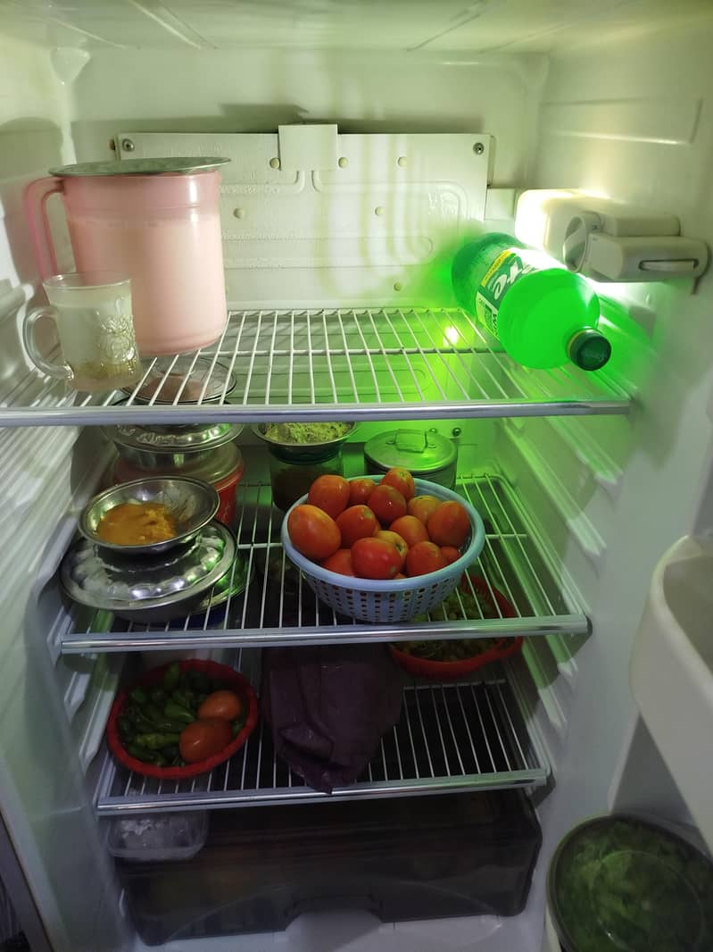 Dawlance Medium Size Refrgerator 12