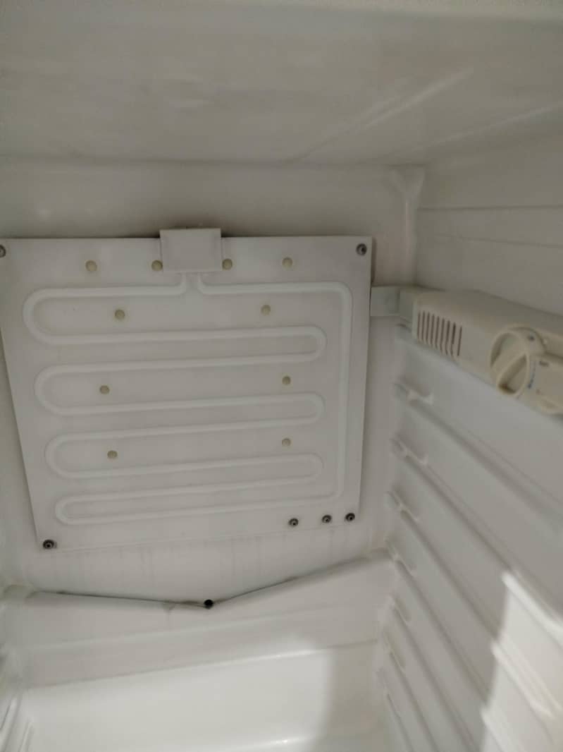 Dawlance Medium Size Refrgerator 18