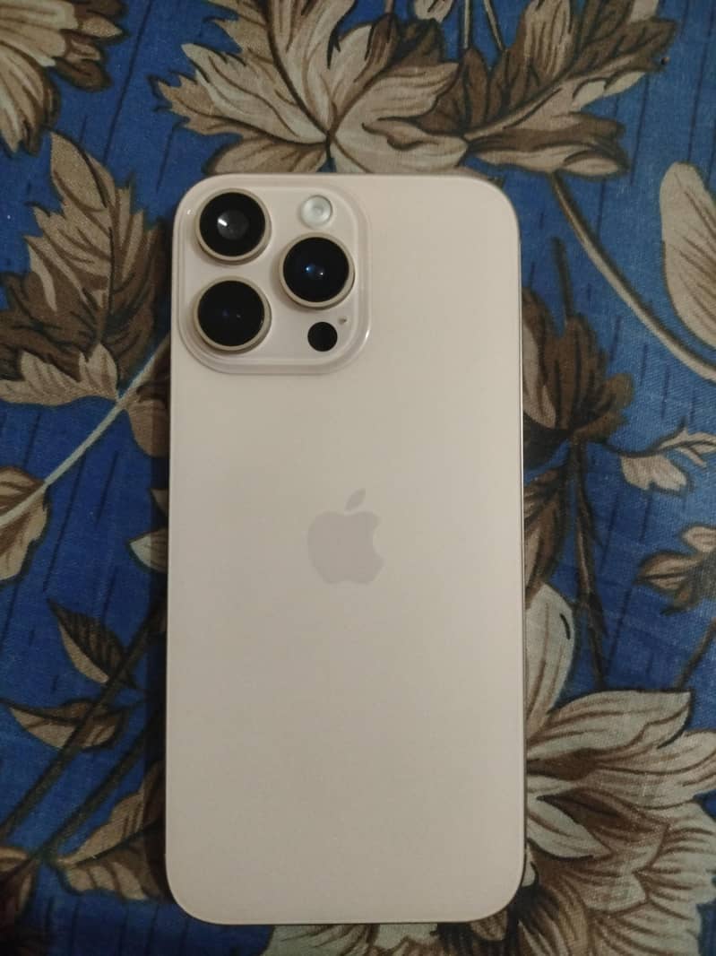 Apple iPhone 16 Pro Max 0