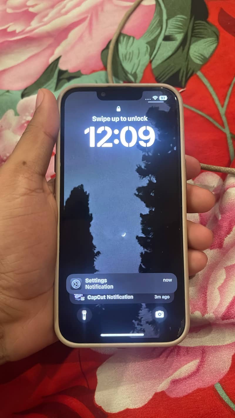 Apple iPhone 13 4