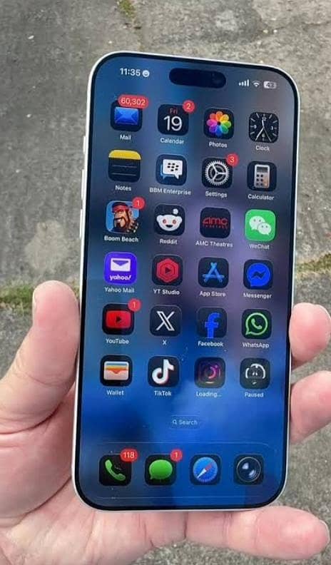 Apple iPhone 17 Pro Max 1
