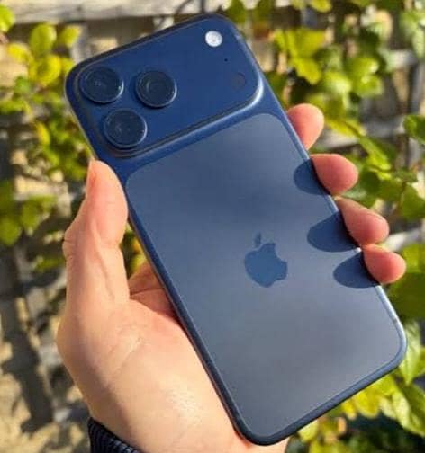 Apple iPhone 17 Pro Max 4