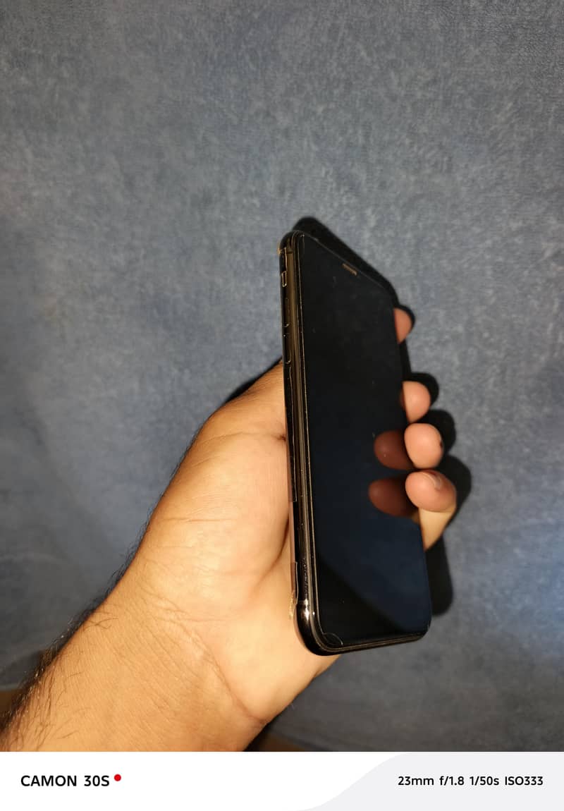 Apple iPhone 11 Pro 3