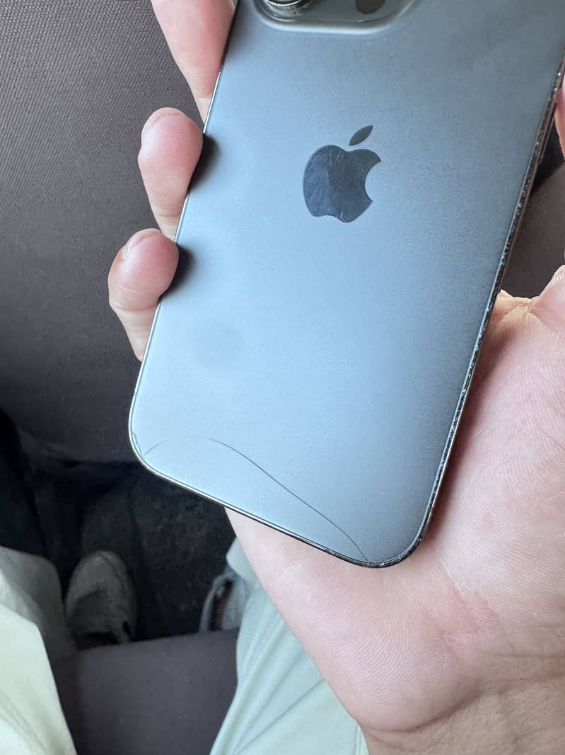 Apple iPhone 14 Pro 4