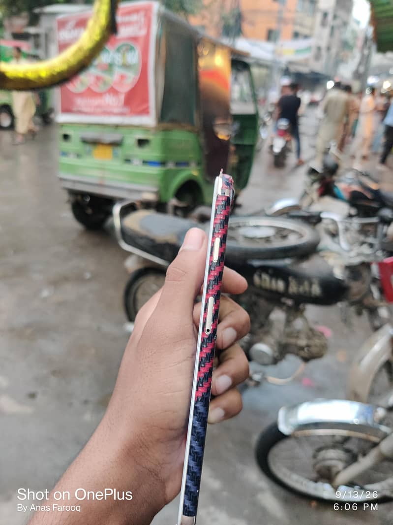 Apple iPhone 7 Plus 1