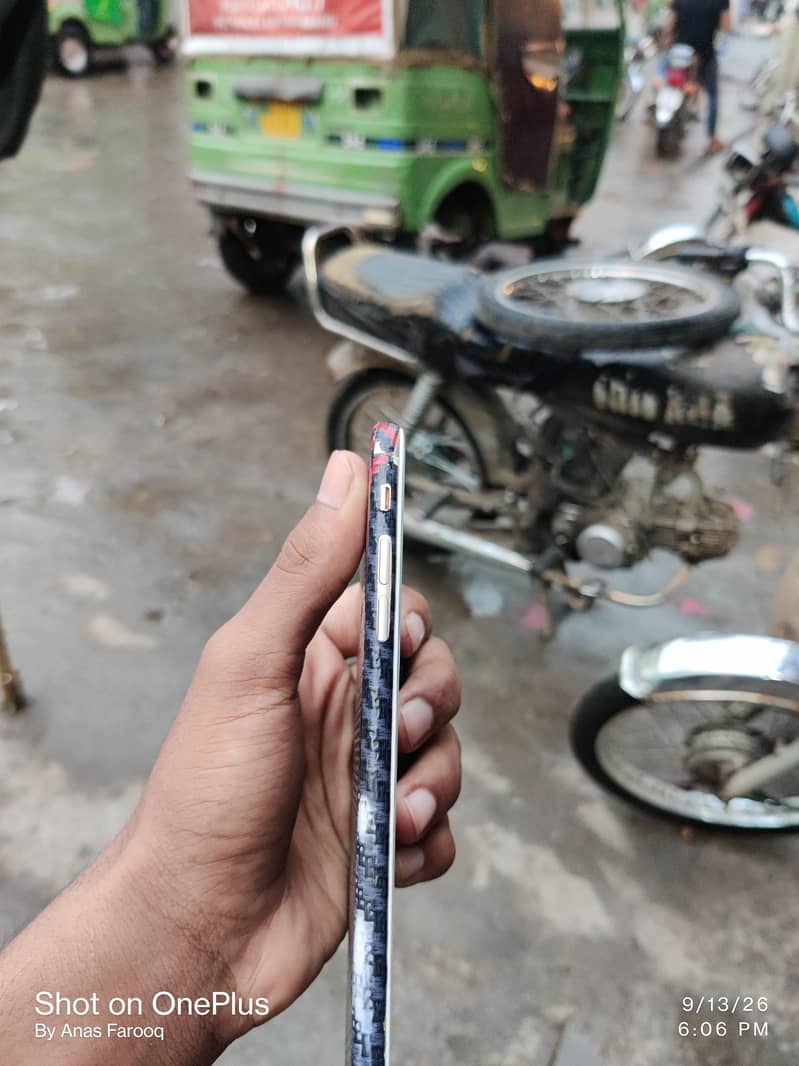 Apple iPhone 7 Plus 4