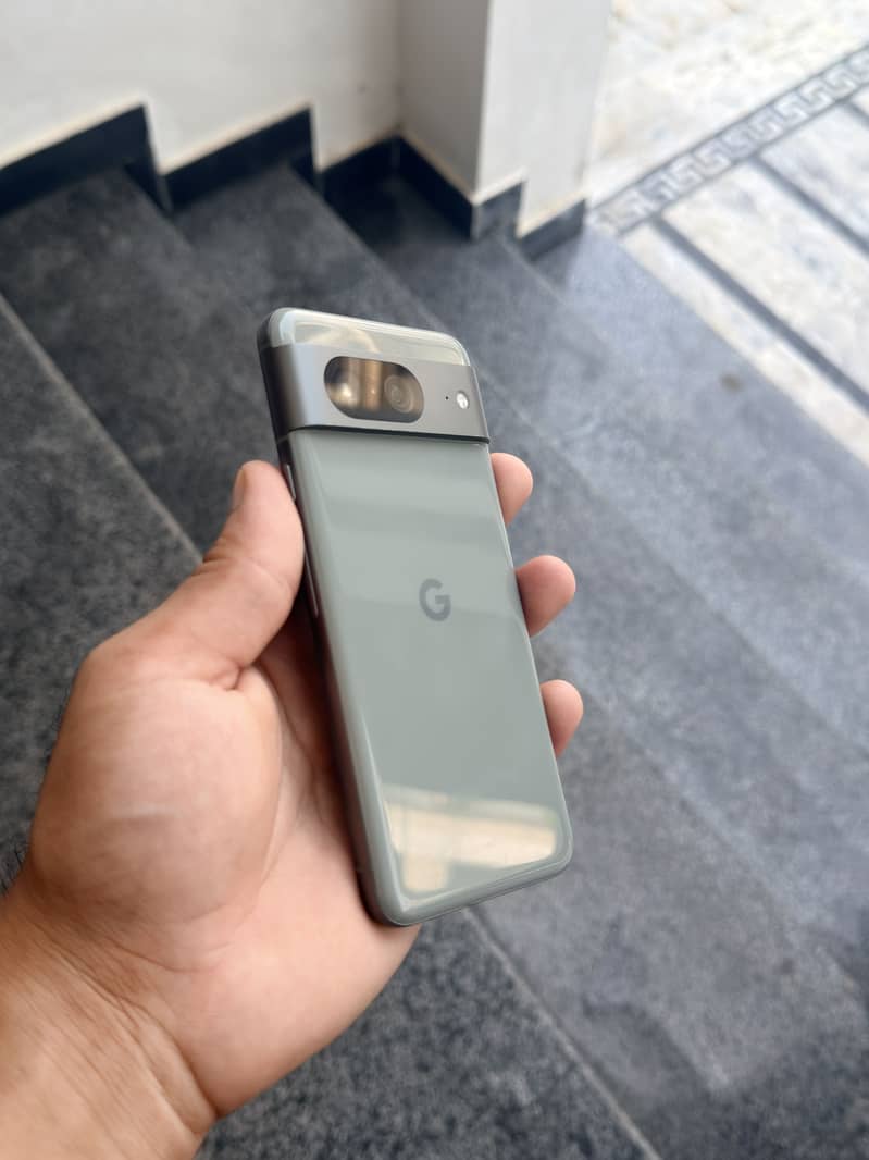 Google Pixel 8 1