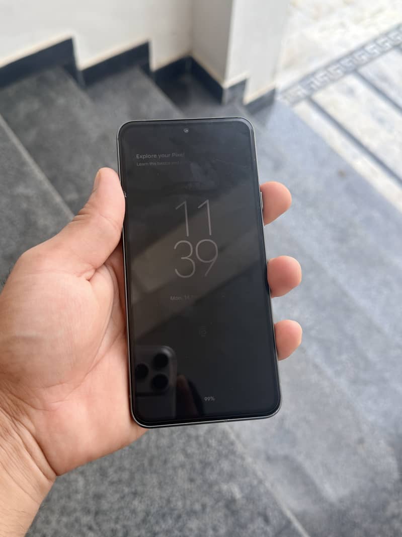 Google Pixel 8 6