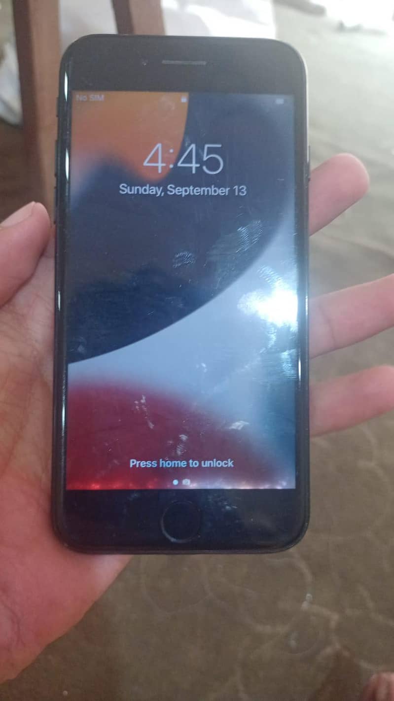 Apple iPhone 7 0