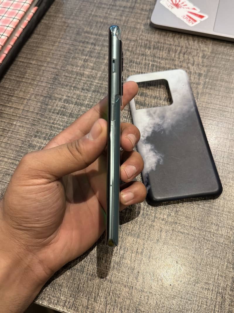 One Plus 10 Pro 3
