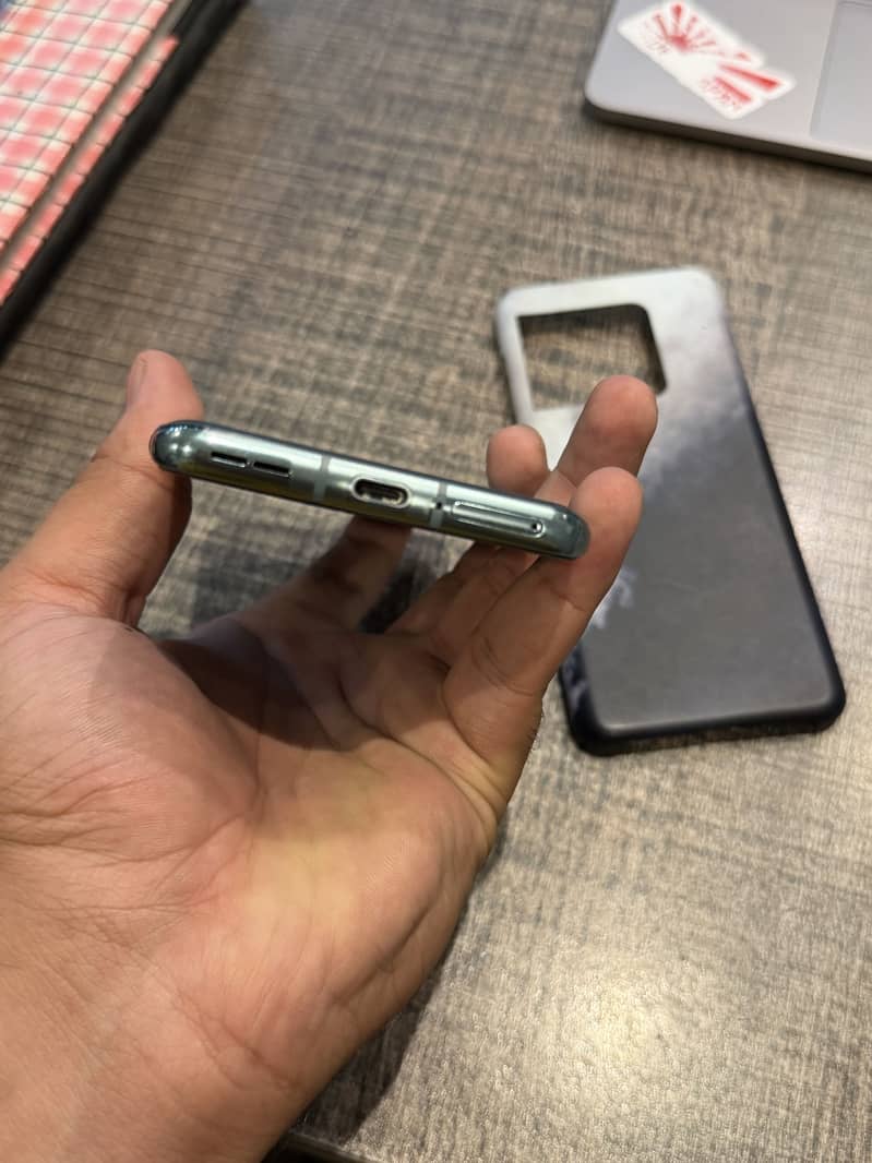 One Plus 10 Pro 5