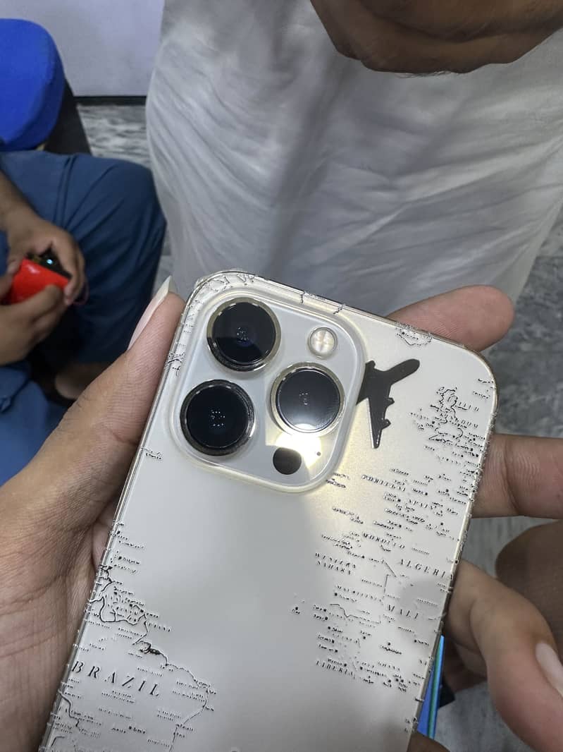 Apple iPhone 13 Pro 2