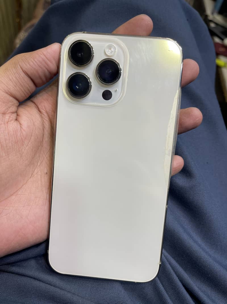 Apple iPhone 14 Pro Max 3