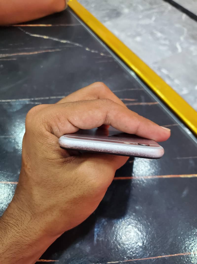 Apple iPhone 6 5