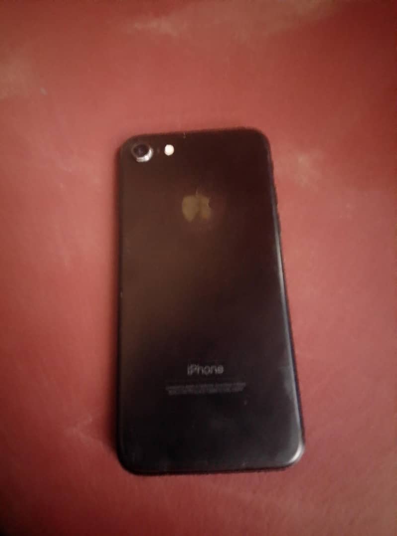 Apple iPhone 7 2