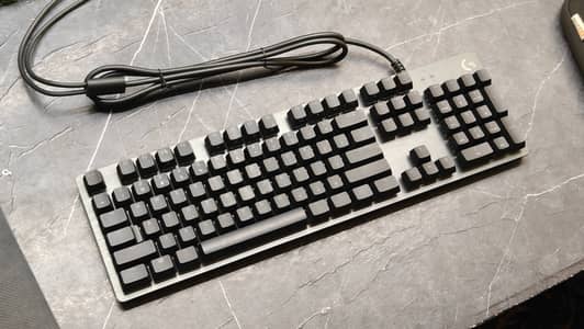 LOGITECH G512 WIRED GAMING KEYBOARD MECHANICALl SWITCHES